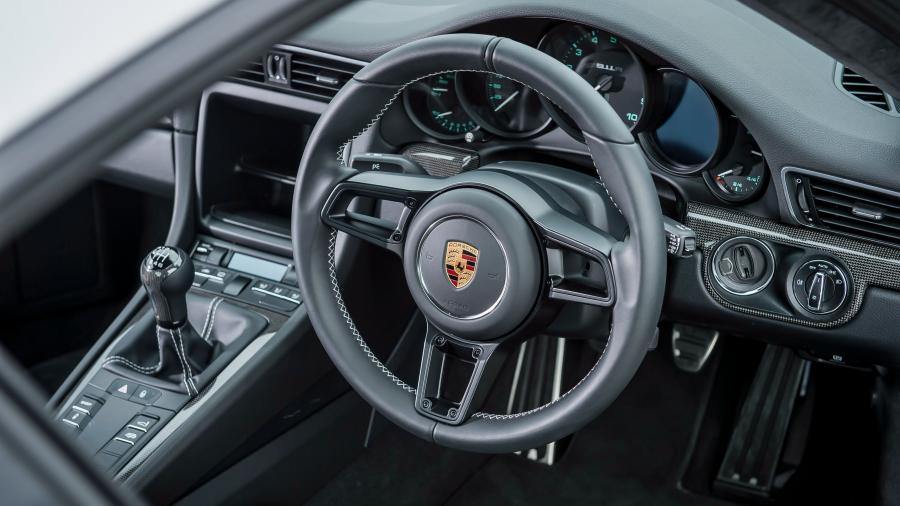 Панель приборов Porsche 911 R (991) 2016 года  (UK) (фото 28 из 29)